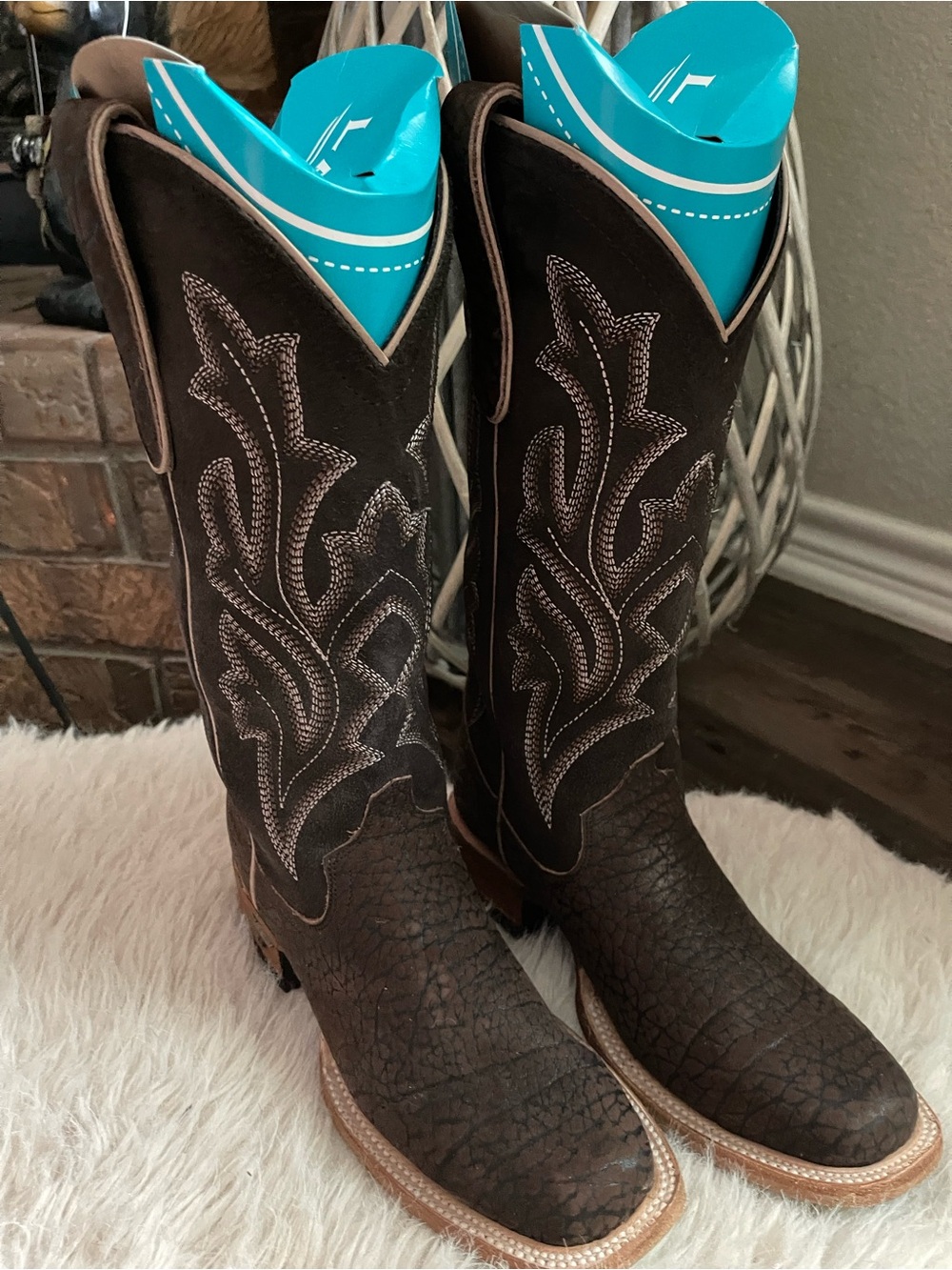 Women's Brown Embroidered Heeled Western Boots